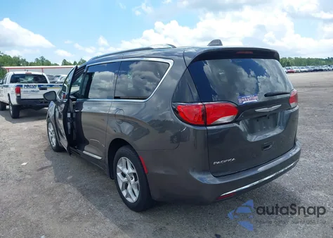 2017 Chrysler Pacifica Touring-L Plus from USA, damaged, VIN 2C4RC1EG6HR577367